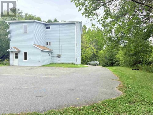 137 Prince St, Sioux Lookout, ON, P8T1H5 | Card Image