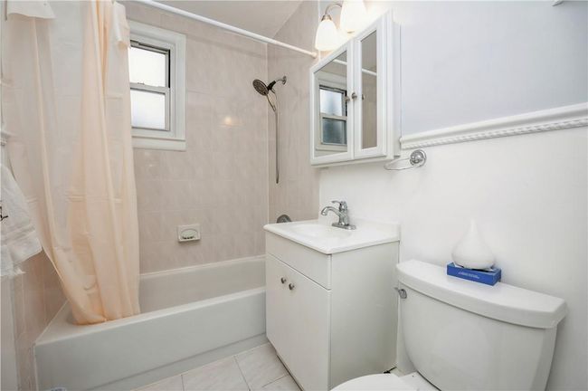 APT-1J - 10 Bryant Cres, Home with 1 bedrooms, 1 bathrooms and null parking in White Plains NY | Image 22