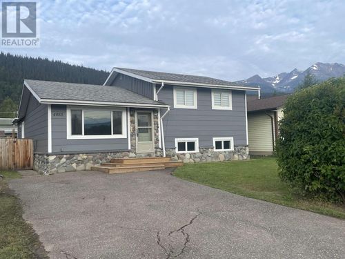 4055 Alfred Ave, Smithers, BC, V0J2N3 | Card Image