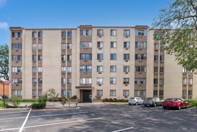 109 - 9725 S Karlov Avenue, Condo with 2 bedrooms, 1 bathrooms and 1 parking in Oak Lawn IL | Image 1