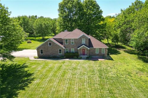 902 Allendale Lake Rd, Greenwood, MO, 64034-8609 | Card Image