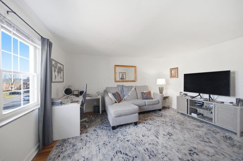 apt-l-1109 Sells Ave, Columbus, OH, 43212-1347 | Card Image