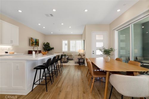 27512 Golden Currant Pl, Valencia, CA, 91381-2119 | Card Image