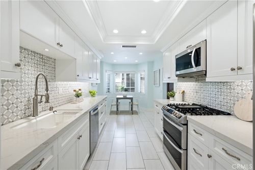 102-510 Stoneham Ct, Long Beach, CA, 90803-7129 | Card Image