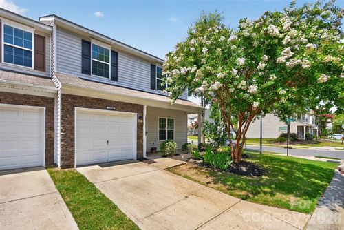 13904 Singleleaf Ln, Charlotte, NC, 28278-7750 | Card Image