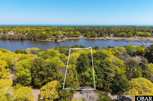 3021 Creek Rd, Kitty Hawk, NC, 27949-3827 | Card Image