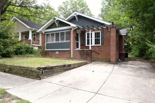 1811 Walker Ave, Greensboro, NC, 27403-1751 | Card Image