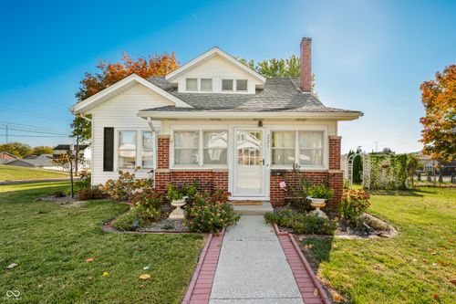 221 N High St, Brownstown, IN, 47220-1405 | Card Image