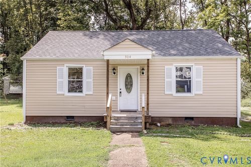 504 Miles Ave, Hopewell, VA, 23860-4215 | Card Image