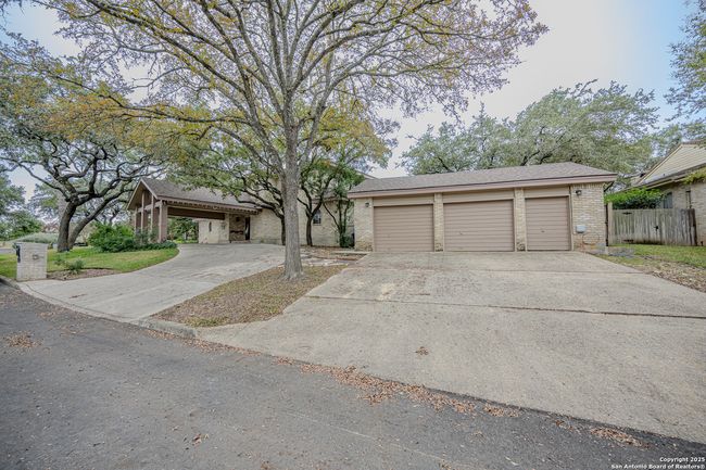 7802 Timber Top Dr, House other with 3 bedrooms, 4 bathrooms and null parking in Fair Oaks Ranch TX | Image 6