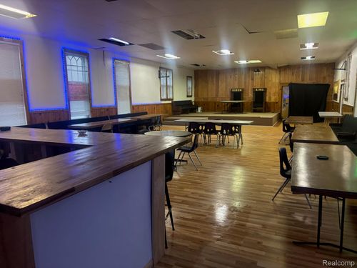 1433 Mabel Ave, Flint, MI, 48506-3342 | Card Image