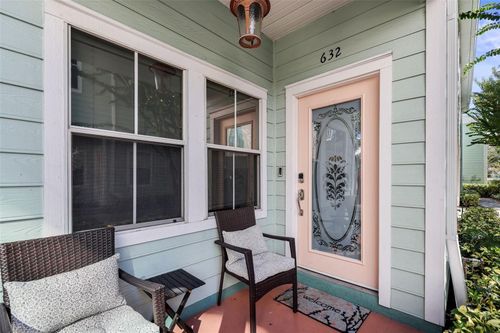 632 Charles Ct S, ST PETERSBURG, FL, 33701-4402 | Card Image