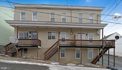 237 S Chestnut St, Shenandoah, PA, 17976-2255 | Card Image