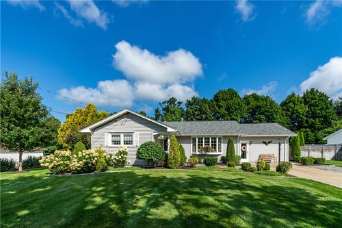 5 Hilton Dr, Johnston, RI, 02919-3219 | Card Image