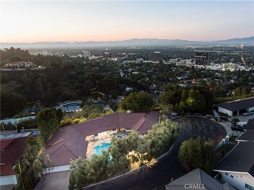 4173 Regal Oak Dr, Encino, CA, 91436-3432 | Card Image