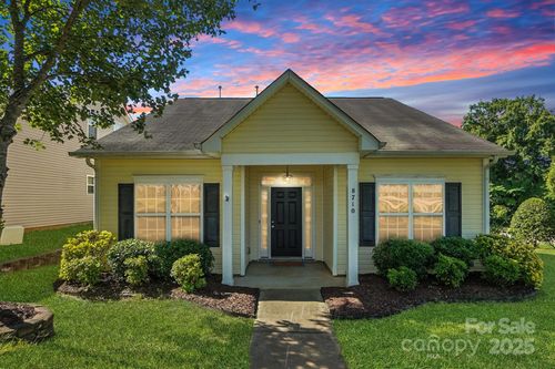 8710 Arrowhead Place Ln, Cornelius, NC, 28031-5755 | Card Image