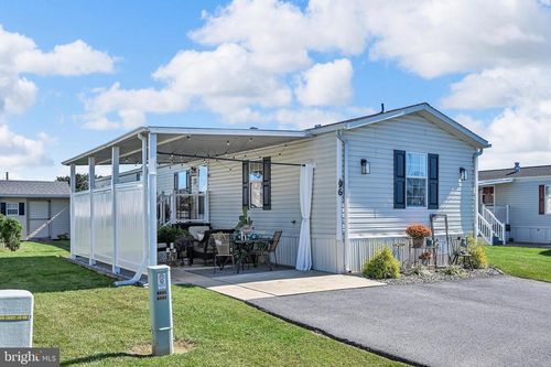 96-1300 E Kercher Ave, Myerstown, PA, 17067-2910 | Card Image