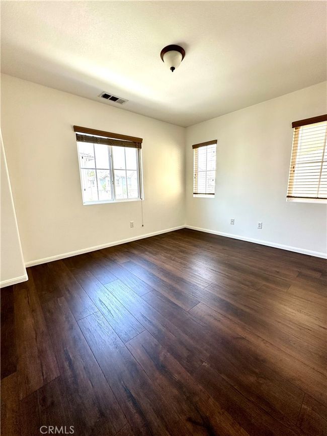 Upstairs guest room | Image 23