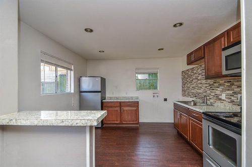 7521 Bauman Rd, Houston, TX, 77022-6124 | Card Image