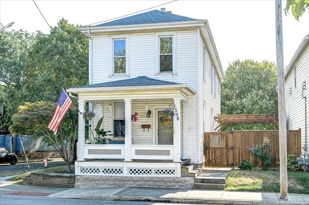 4th St, Columbus, OH 43206