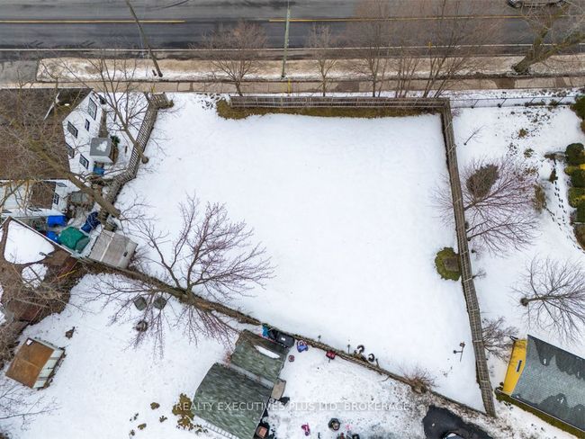 7977 Portage Rd, Home with 0 bedrooms, 0 bathrooms and null parking in Niagara Falls ON | Image 8