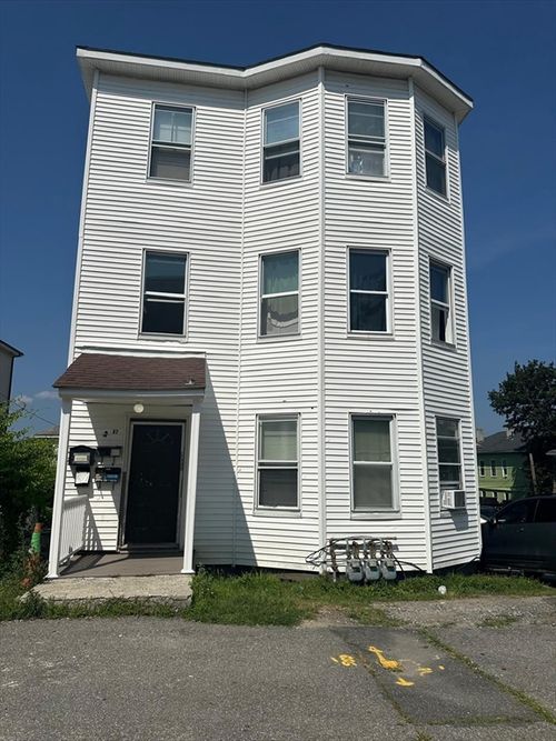 82 Fox St, Worcester, MA, 01604-4567 | Card Image