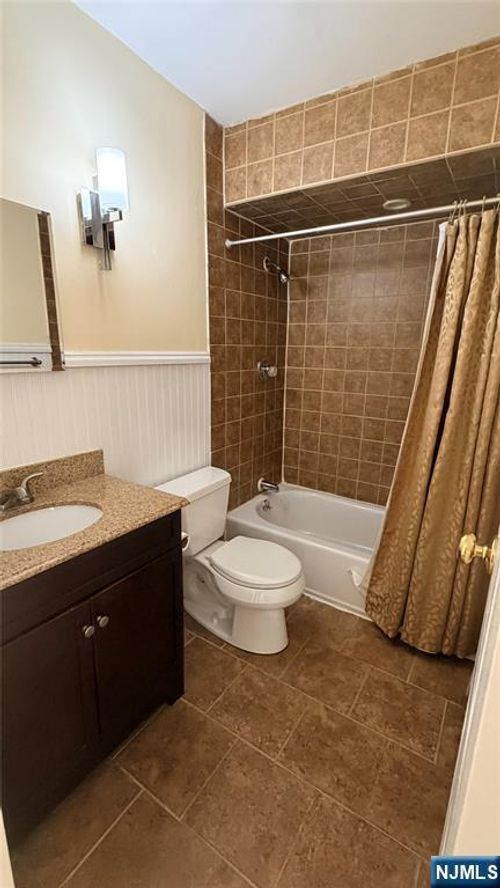 352 Hoover Ave, Bloomfield, NJ, 07003-3965 | Card Image