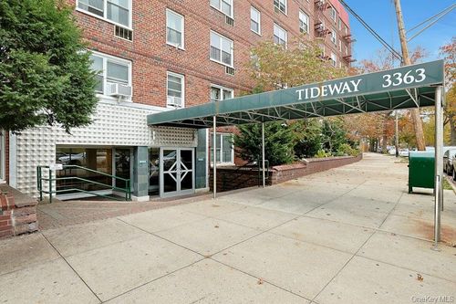 4d-3363 Sedgwick Ave, Bronx, NY, 10463-6072 | Card Image