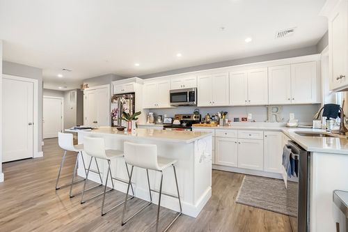 404-245 Bussey St, Dedham, MA, 02026-2559 | Card Image