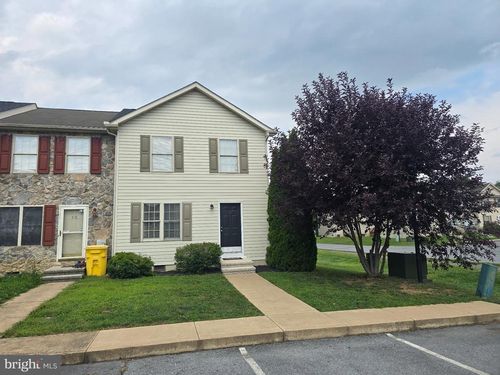 8 Jonathan Ct, INWOOD, WV, 25428-4417 | Card Image