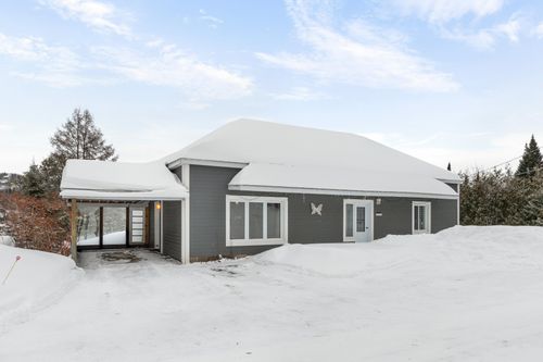 140 Ch St-Jean, Sainte Agathe des Monts, QC, J8C3G1 | Card Image