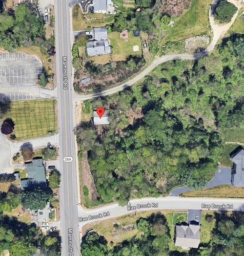 19 Mammoth Rd, Hooksett, NH, 03106-1150 | Card Image