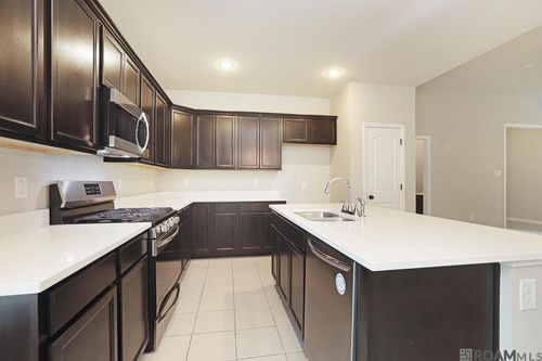 42451 Baystone Ave, Prairieville, LA, 70769-6446 | Card Image