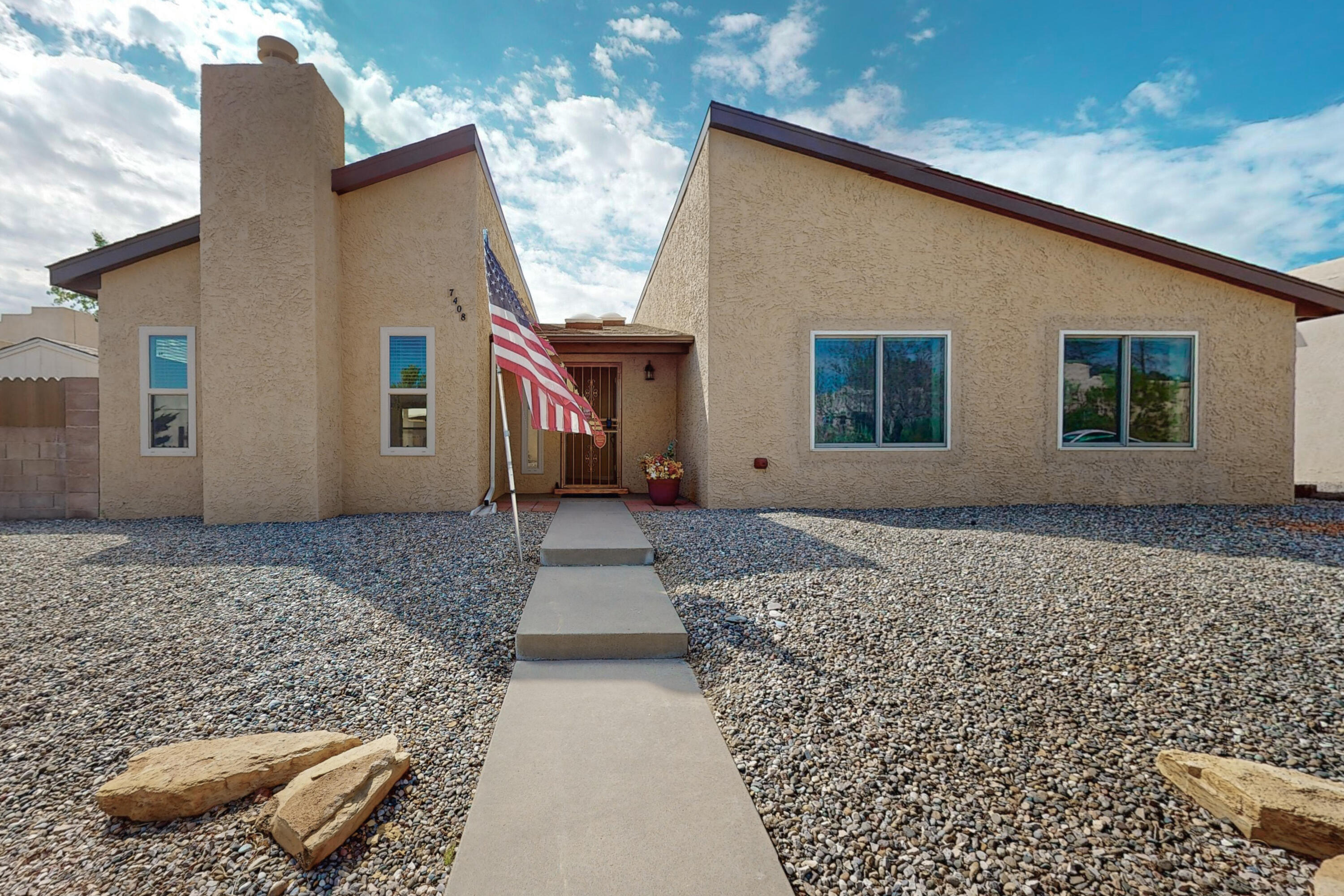 Lynwood Dr, Albuquerque, NM 87120