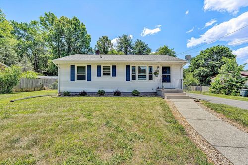 2009 Burma Rd, Salem, VA, 24153-2327 | Card Image