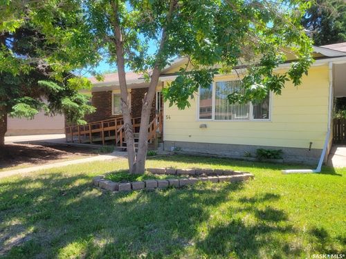 54 Buttercup Cres, Moose Jaw, SK, S6J1A4 | Card Image