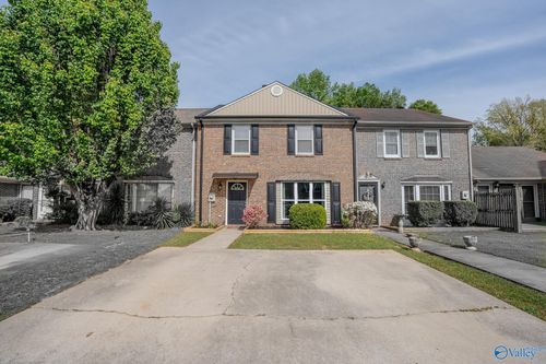 2210 Westbury Ct Sw, Decatur, AL, 35603-1830 | Card Image