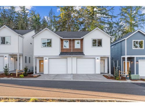 6315 Se Chloe Rose Way, Milwaukie, OR, 97267-6063 | Card Image