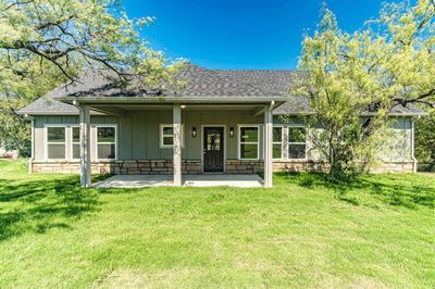 154 Lakeshore Drive, House other with 3 bedrooms, 2 bathrooms and null parking in Runaway Bay TX | Image 2