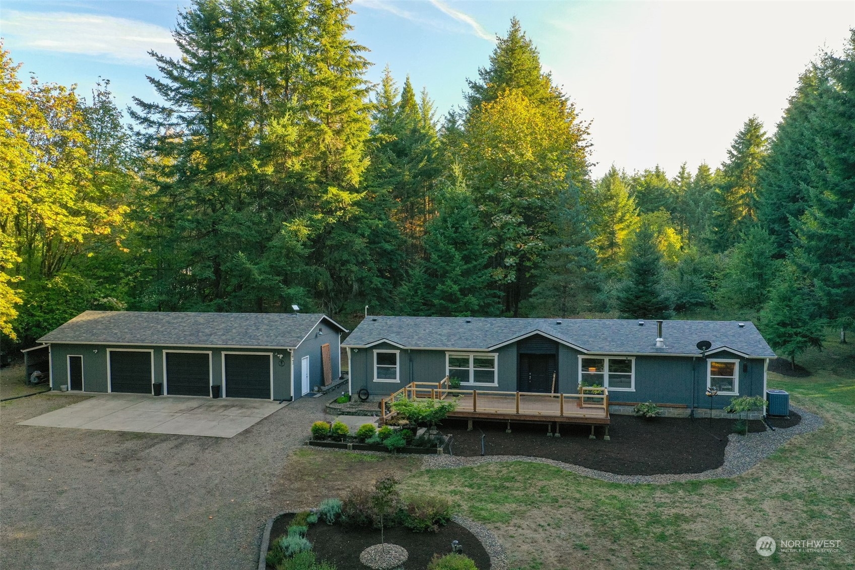 405th St, LA Center, WA 98629