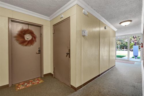 apt-c4-365 Route 111, Smithtown, NY, 11787-4743 | Card Image