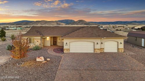 8575 N Buffalo Hill Ct, Prescott Valley, AZ, 86315-7998 | Card Image