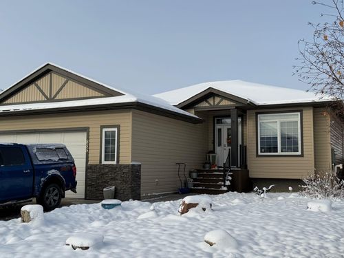855 Bankview Dr, Drumheller, AB, T0J0Y6 | Card Image