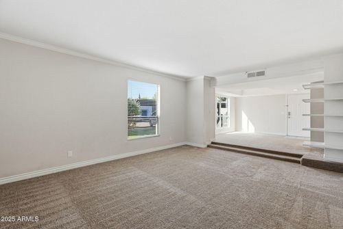 f109-3329 W Danbury Dr, Phoenix, AZ, 85053-1810 | Card Image