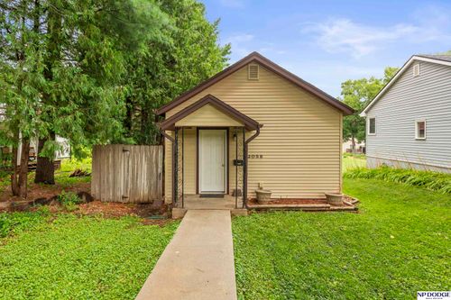 2058 Colfax St, Blair, NE, 68008-1818 | Card Image