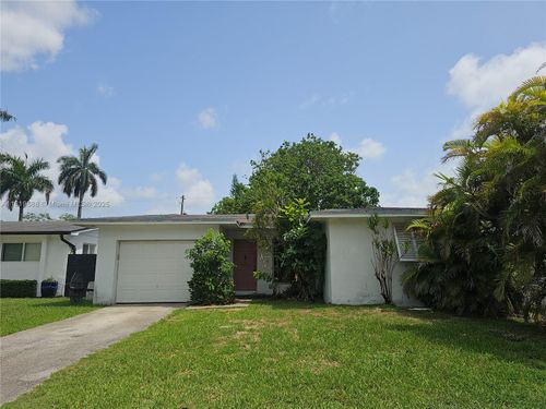 131 Ne 18th St, Homestead, FL, 33030-4520 | Card Image