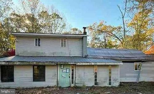 4750 Three Mile Ln, WALNUTPORT, PA, 18088-9381 | Card Image