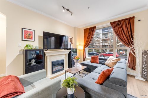 {{alt}} | Card Image