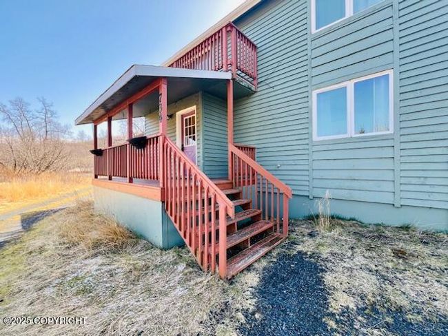 Exterior Front (17) | Image 25