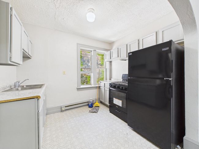 CAM01655G0-PR0071-STILL015.jpg | Image 13